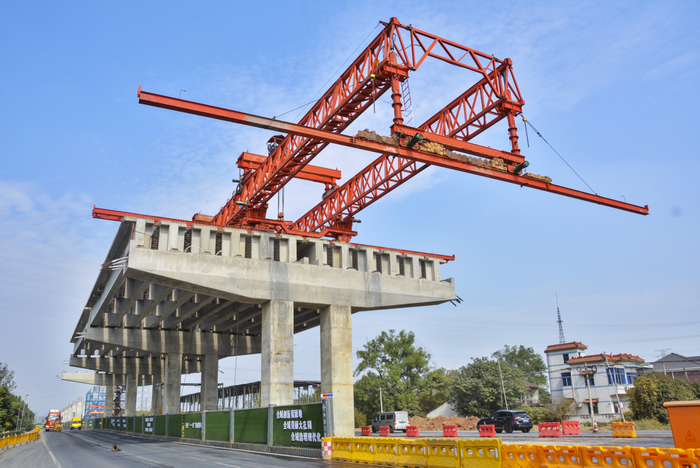 2019.10.24架橋機(jī)過跨作業(yè)—周思青攝.jpg