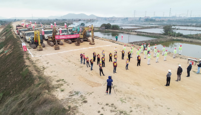 海陵島大橋項目正式啟動路基卸載.jpg